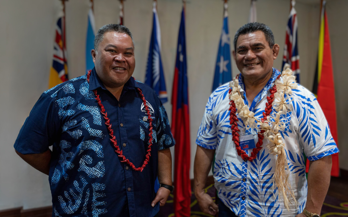 New PASO GM Mr. Silimanai Ueta Solomona (L) with PASO Council Chairperson Mr. Fui Mau Tupai Simanu (R) at PASO Week in Port Vila, December 2022. Credit: paso.aero